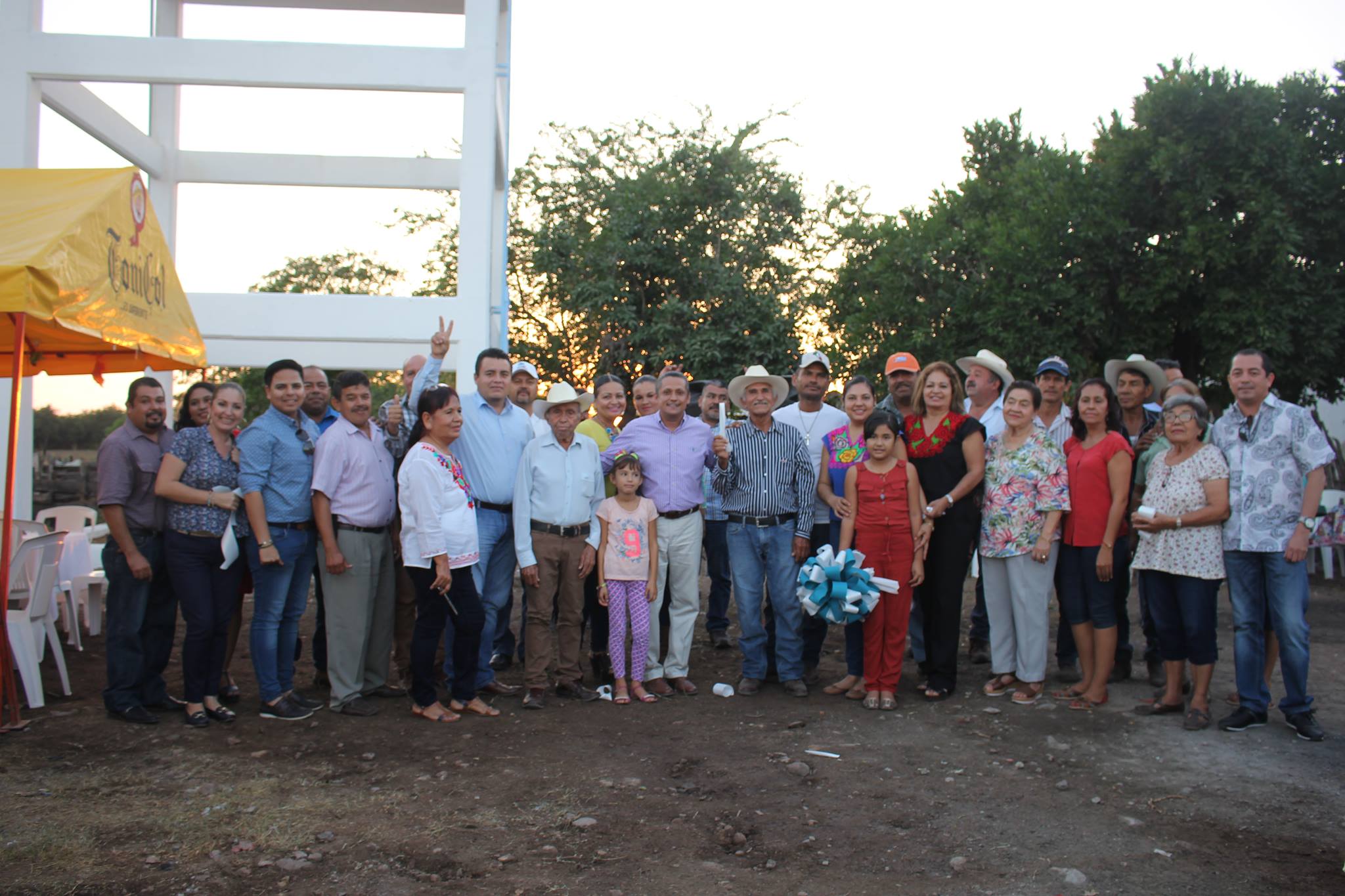 INAUGURAN RED DE AGUA POTABLE EN COMUNIDAD LA ANGARILLA - Politica Con ...